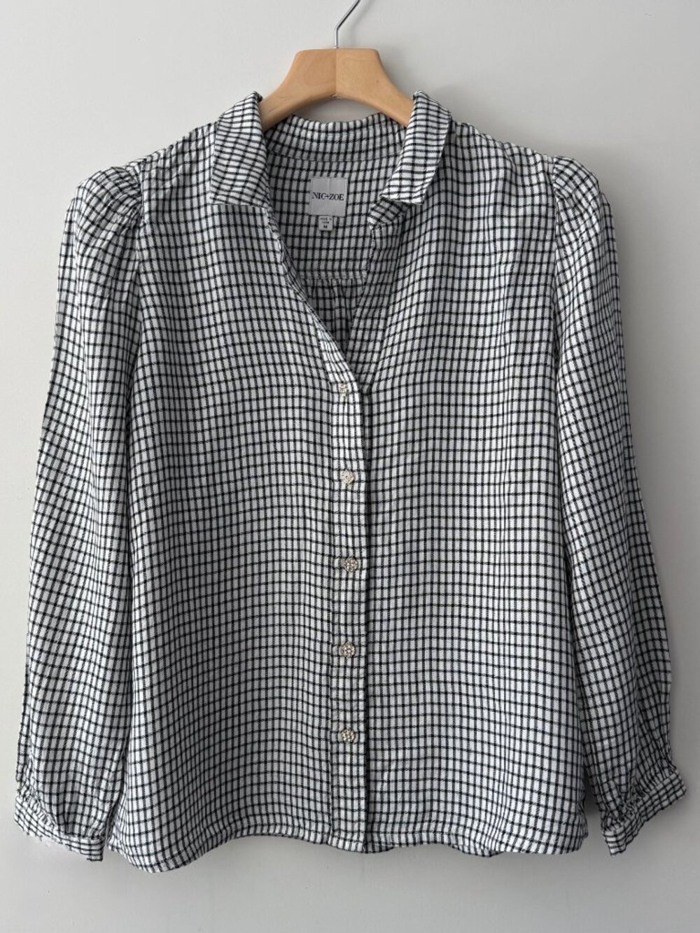 Nic+Zoe Plaid Jeweled Button Puff Shoulder Blouse | Size Medium